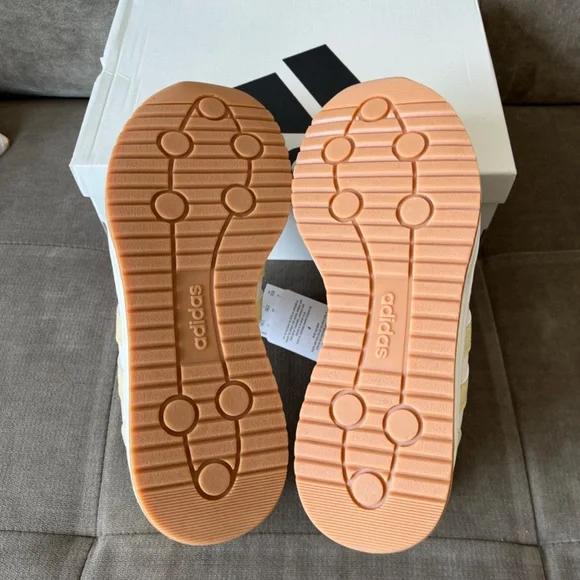 Adidas Run 70s 2.0 - Picture 5 of 6